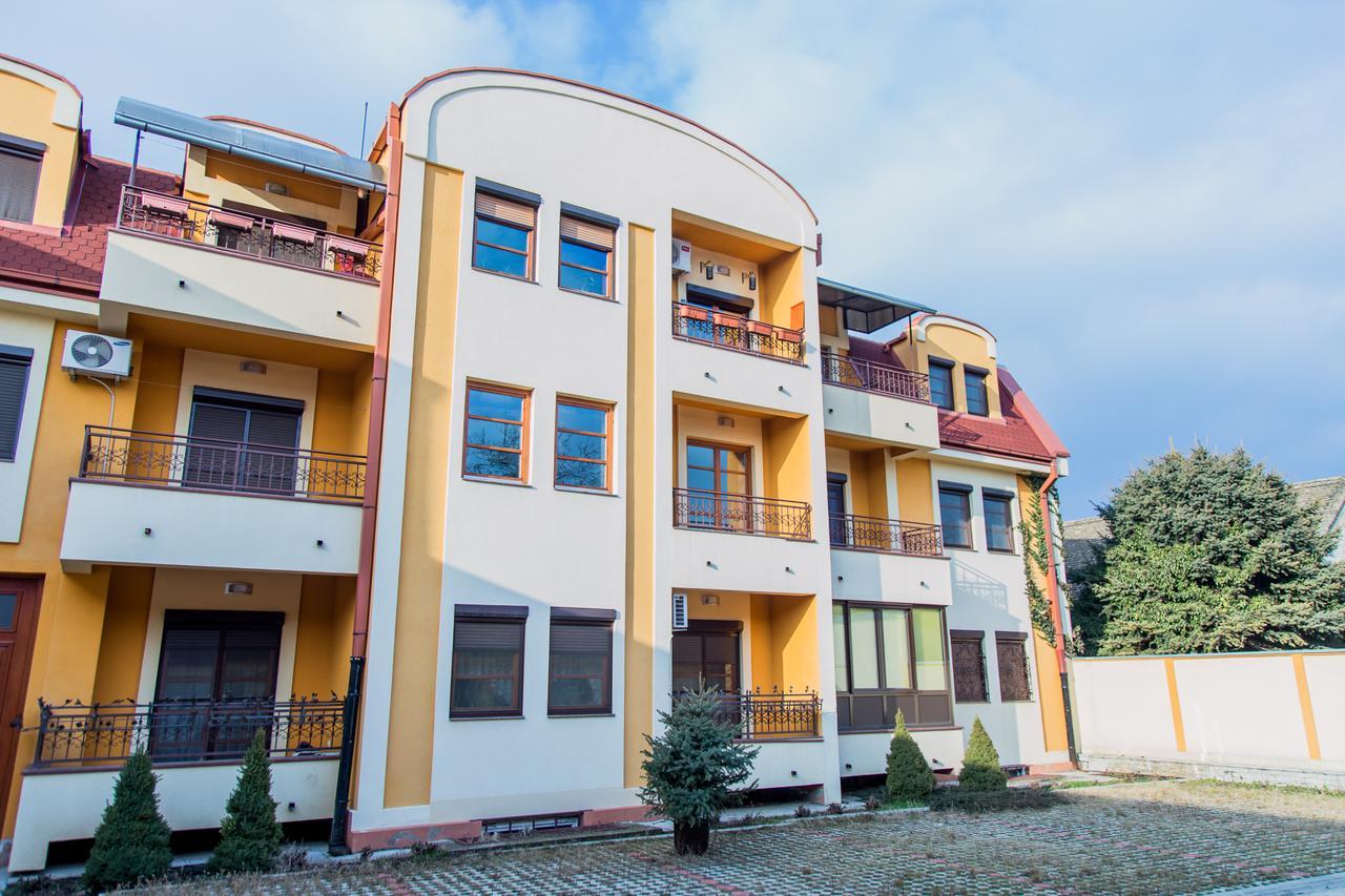 Apartman U Srcu Grada Sombor Ngoại thất bức ảnh