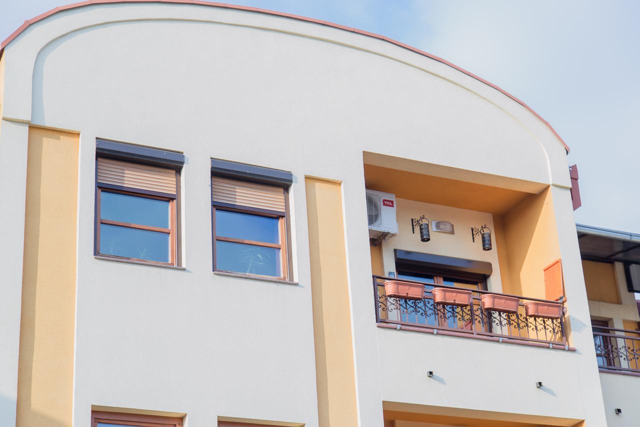 Apartman U Srcu Grada Sombor Ngoại thất bức ảnh